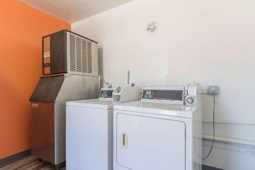 Motel 6-Barstow CA - Route 66 - image 28