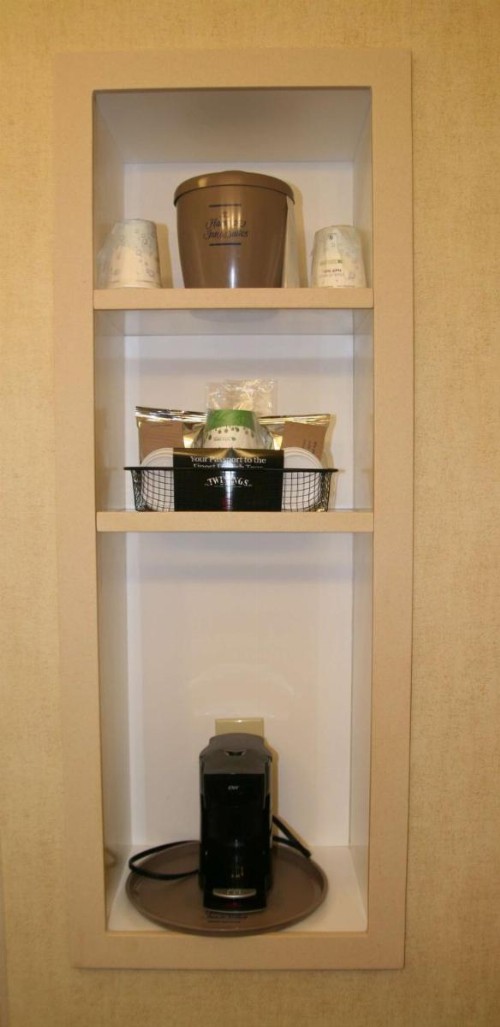 Hampton Inn and Suites Barstow - image 16