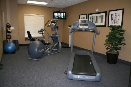 Hampton Inn and Suites Barstow - image 31