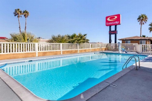 Econo Lodge On Historic Route 66 - image 27