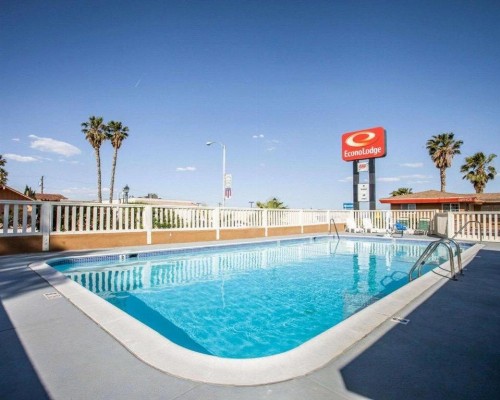 Econo Lodge On Historic Route 66 - image 6