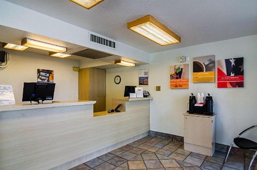 Motel 6-Barstow CA - image 18