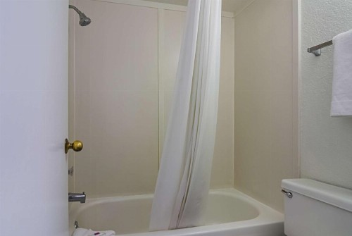 Motel 6-Barstow CA - image 40