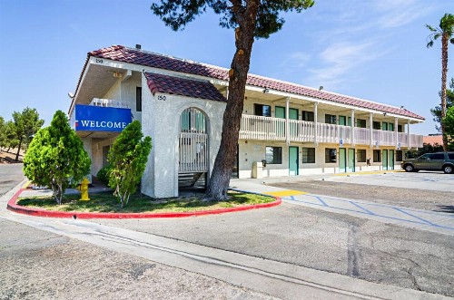 Motel 6-Barstow CA - image 9