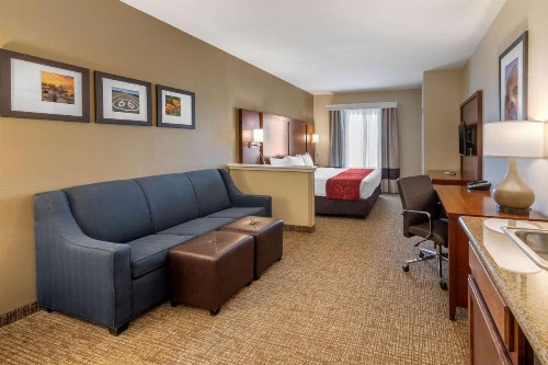 Comfort Suites Barstow near I-15 - image 17