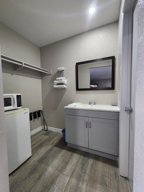 Stardust Inn - image 12