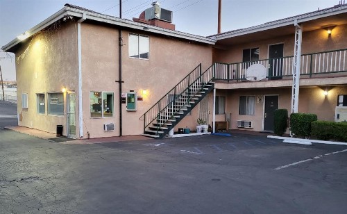 Stardust Inn - image 29