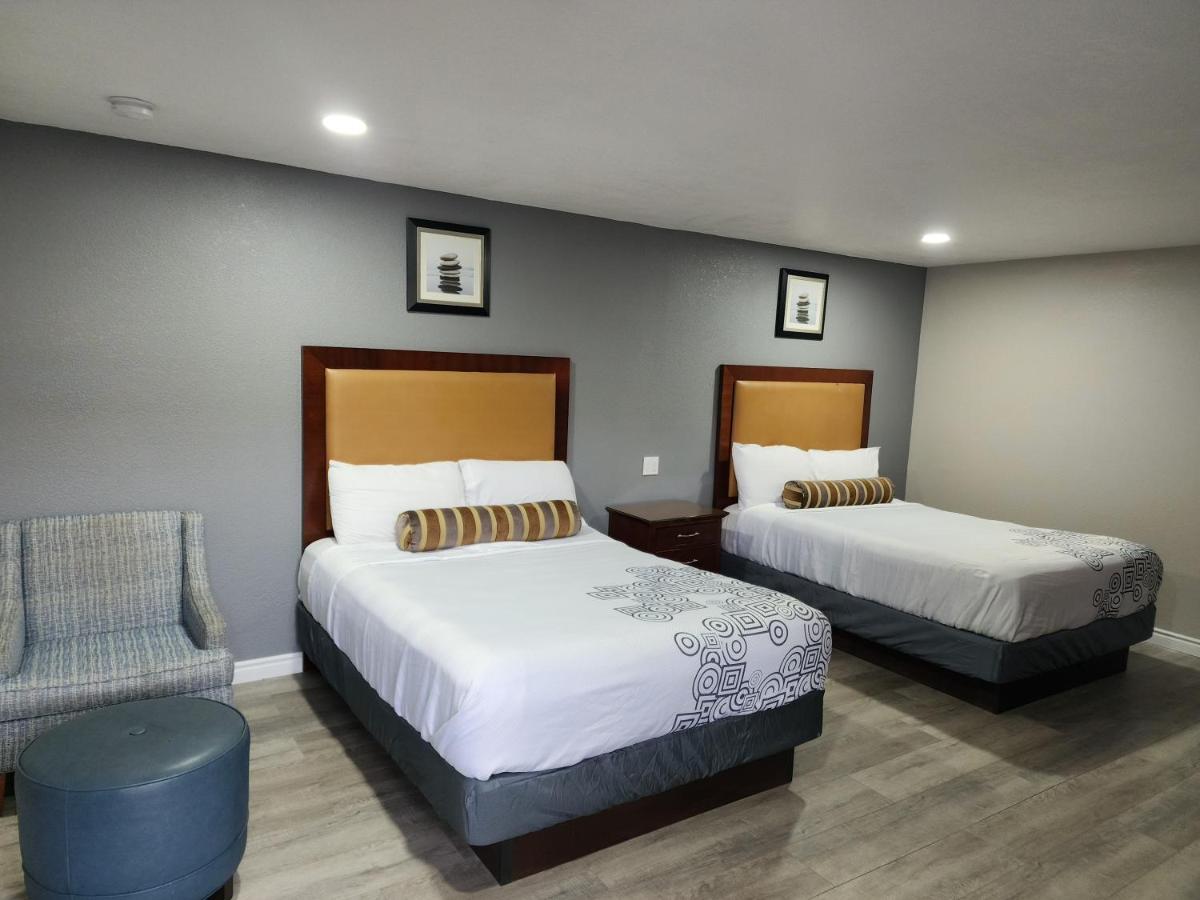Stardust Inn - image 7