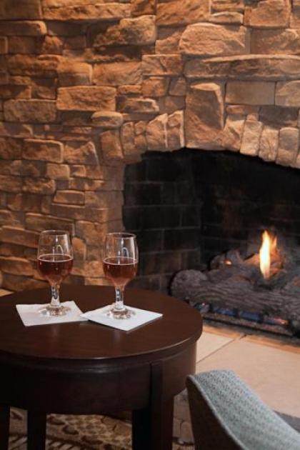 Golden Apple Inn - image 9
