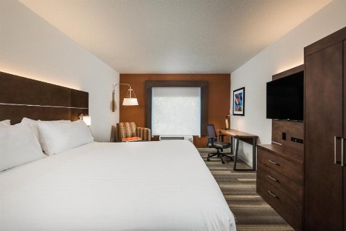 Holiday Inn Express Hotel & Suites Bartow an IHG Hotel - image 6