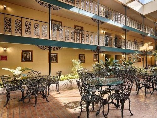 Baton Rouge Hotel - image 5