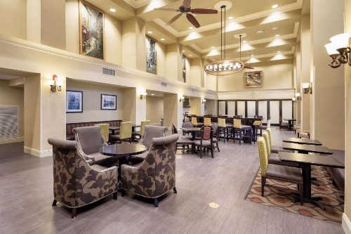 Hampton Inn & Suites Baton Rouge - I-10 East - image 7