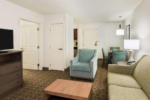 Homewood Suites Baton Rouge - image 17