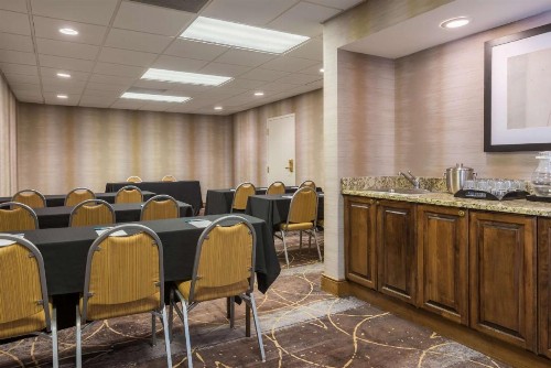 Homewood Suites Baton Rouge - image 20