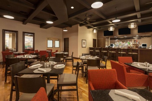 Embassy Suites Baton Rouge - image 21