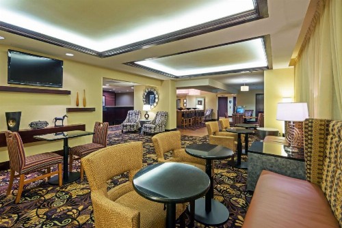 Hampton Inn I-10 & College Drive - image 6