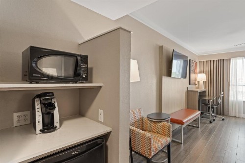 Holiday Inn Baton Rouge College Drive I-10 an IHG Hotel - image 13