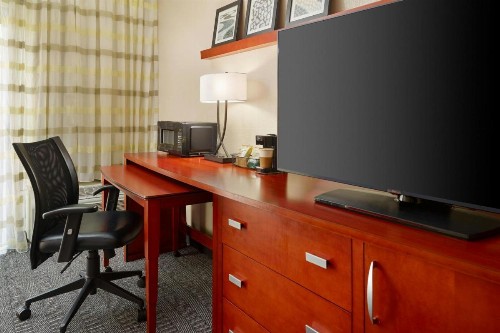Courtyard by Marriott Baton Rouge Acadian Centre/LSU Area - image 21