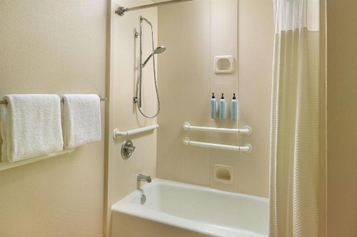 Courtyard by Marriott Baton Rouge Acadian Centre/LSU Area - image 23