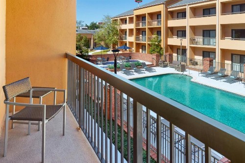 Courtyard by Marriott Baton Rouge Acadian Centre/LSU Area - image 26