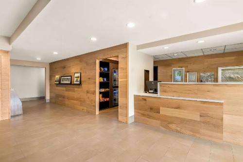 Best Western LSU/Medical Corridor Inn & Suites - image 34