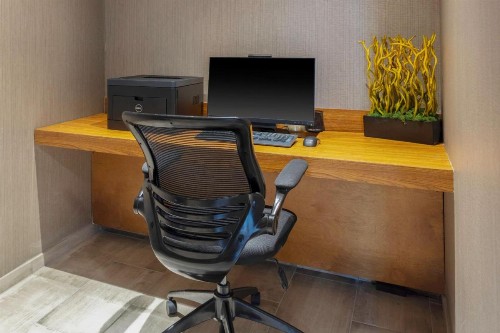 SpringHill Suites by Marriott Baton Rouge South - image 12