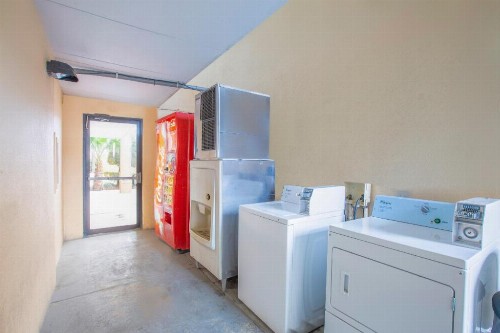 OYO Hotel Baton Rouge Mid City - image 27