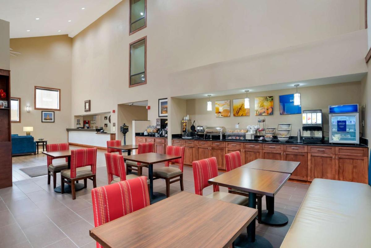 Comfort Inn University Area - image 2