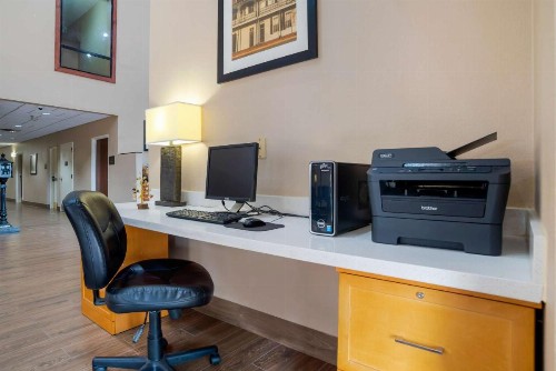 Comfort Inn University Area - image 26