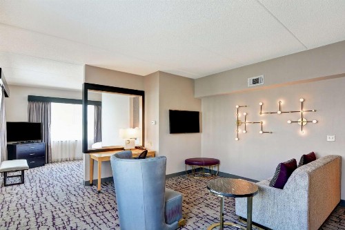 DoubleTree by Hilton Baton Rouge - image 22