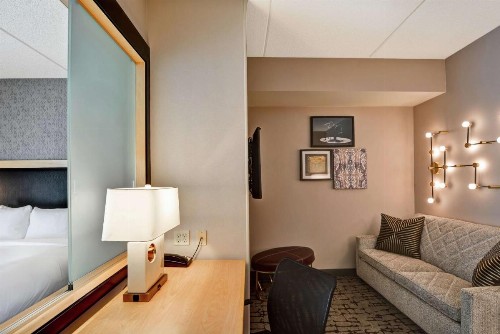DoubleTree by Hilton Baton Rouge - image 24