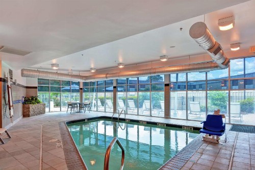 DoubleTree by Hilton Baton Rouge - image 8