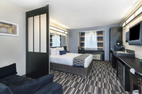 Microtel Inn and Suites Baton Rouge Airport - image 12