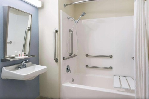 Microtel Inn and Suites Baton Rouge Airport - image 27