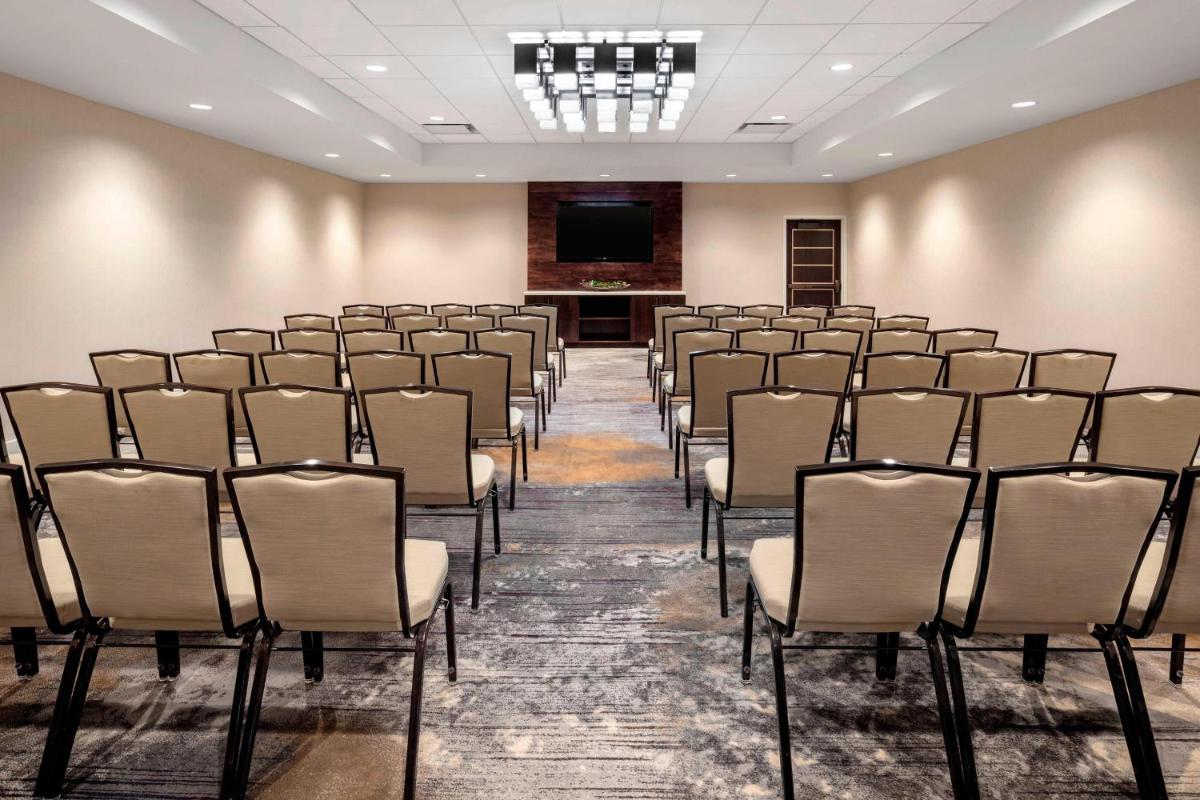 Baton Rouge Marriott - image 7