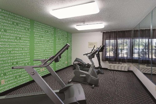 La Quinta by Wyndham Baton Rouge Siegen Lane - image 16