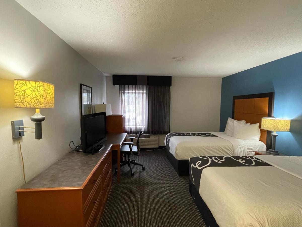 La Quinta by Wyndham Baton Rouge Siegen Lane - image 2