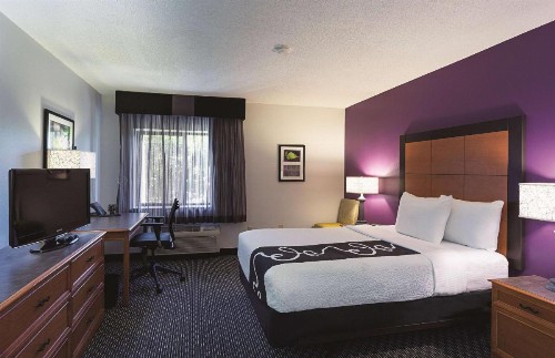 La Quinta by Wyndham Baton Rouge Siegen Lane - image 24