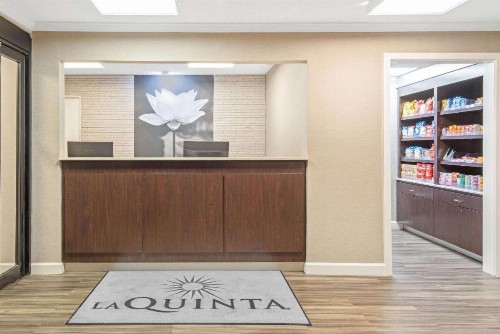 La Quinta by Wyndham Baton Rouge Siegen Lane - image 38