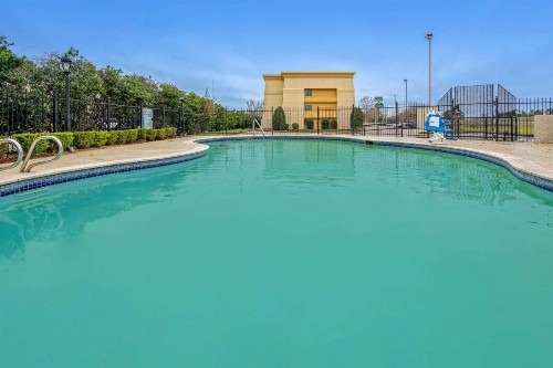 La Quinta by Wyndham Baton Rouge Siegen Lane - image 41