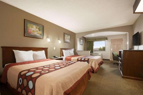 Super 8 by Wyndham Baton Rouge/I-12 - image 7
