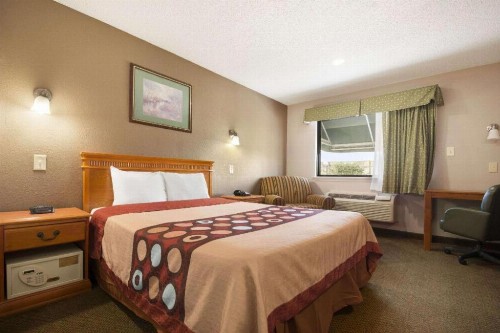Super 8 by Wyndham Baton Rouge/I-12 - image 5