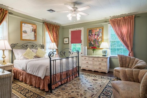The Stockade Bed and Breakfast - image 2
