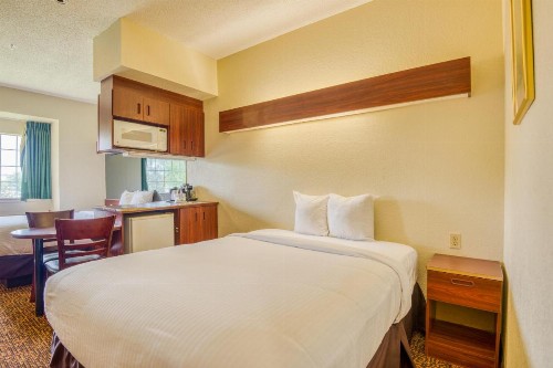 Trident Inn & Suites Baton Rouge - image 14
