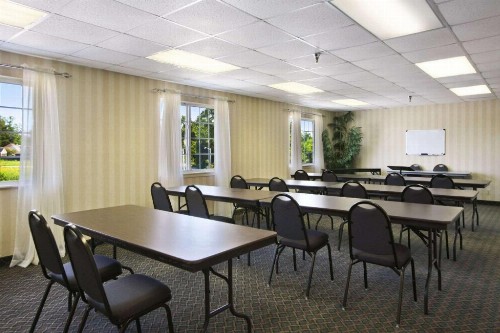 Microtel Inn & Suites By Wyndham Baton Rouge - image 5