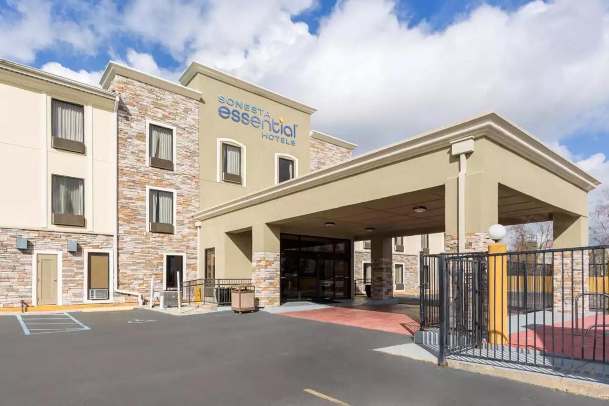 Comfort Inn & Suites Baton Rouge Airport - image 4