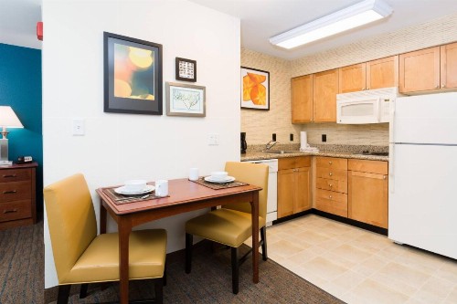 Residence Inn Baton Rouge Towne Center at Cedar Lodge - image 24