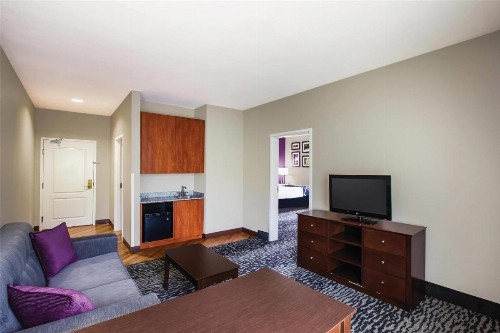 La Quinta by Wyndham Baton Rouge Denham Springs - image 23