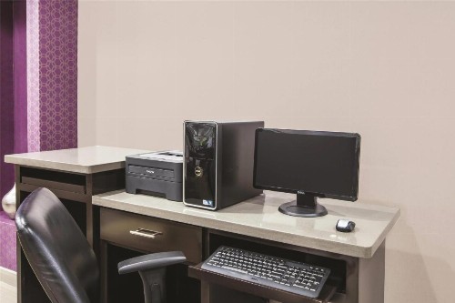 La Quinta by Wyndham Baton Rouge Denham Springs - image 36