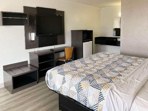 Motel 6 Baton Rouge Southeast - image 11